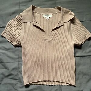 Women’s Medium, Tan, Collared & Ribbed Shirt
